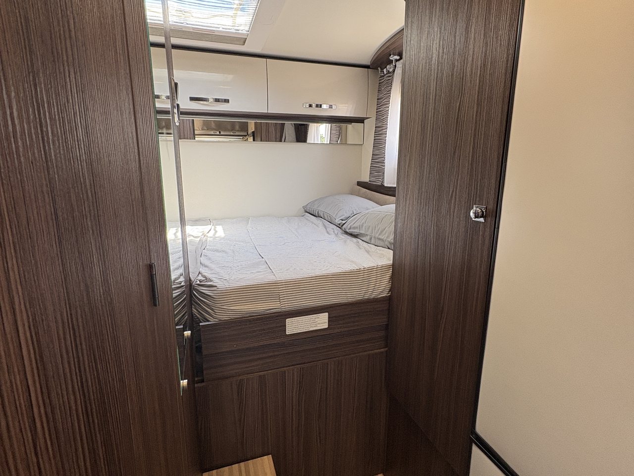 Interior de la Benimar Tessoro 442 — 8